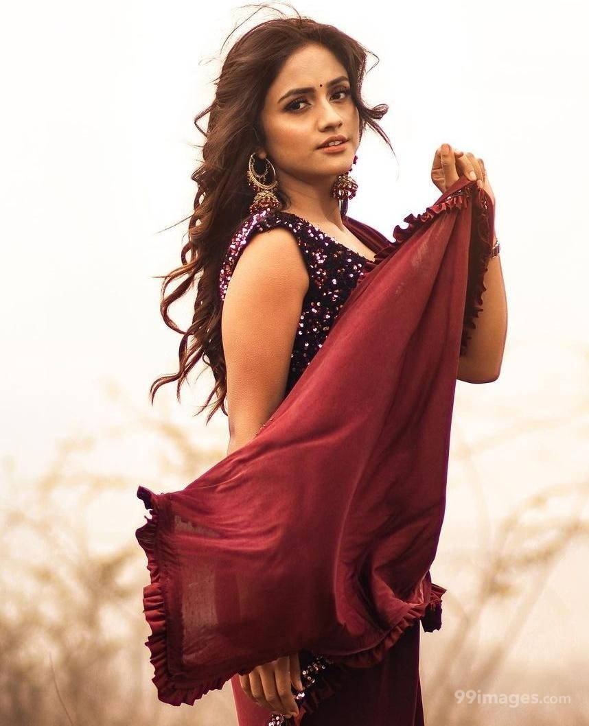 Nisha Guragain Holding A Red Scarf Y0nj2hgo82c8d38h Wallpaper