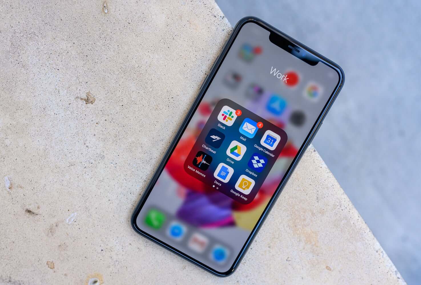 Some iPhone owners are reporting that iOS 13 closes background
