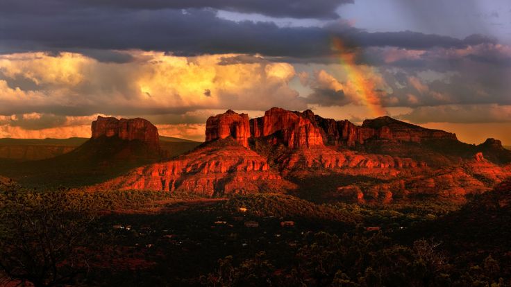 Sunset In Sedona Az Red Rock Country