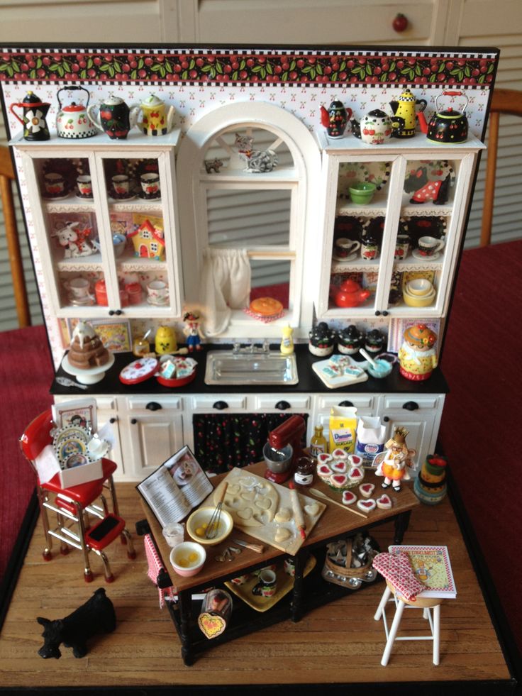 Mary Engelbreit Dollhouse Miniature I Love This Really Want That
