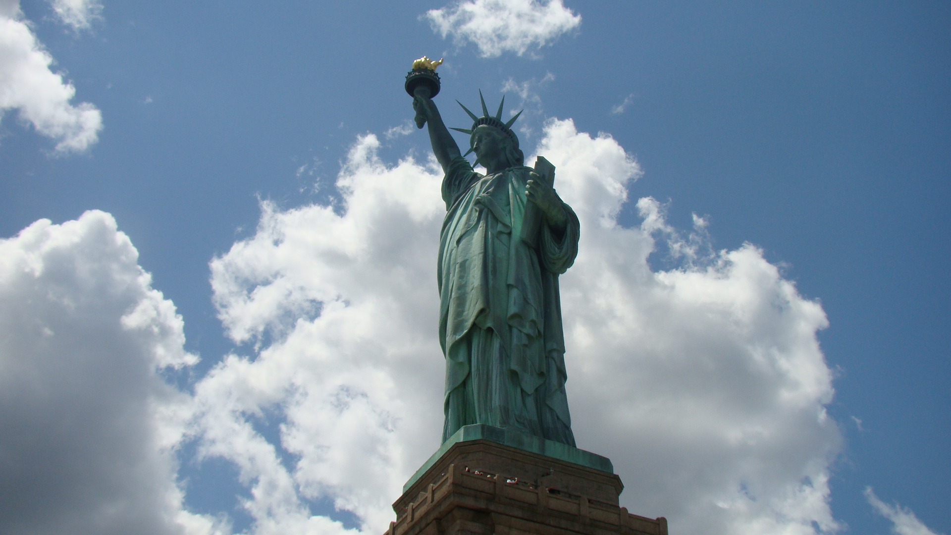Sky Touching Statue Of Liberty Wallpaper Travel HD