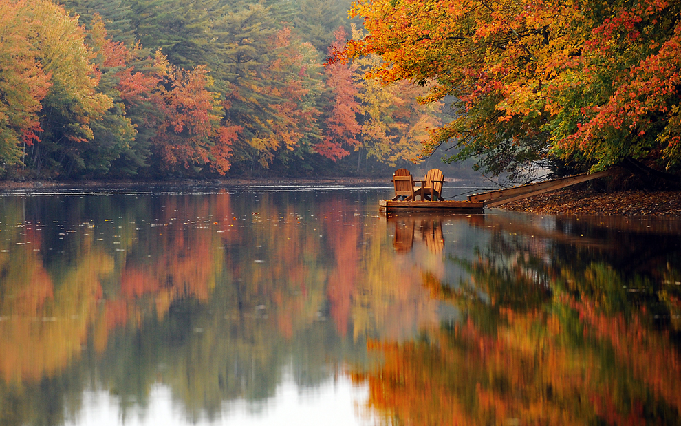 As The Fall Foliage Nears Peak Color Amber Waterman Sun Journal