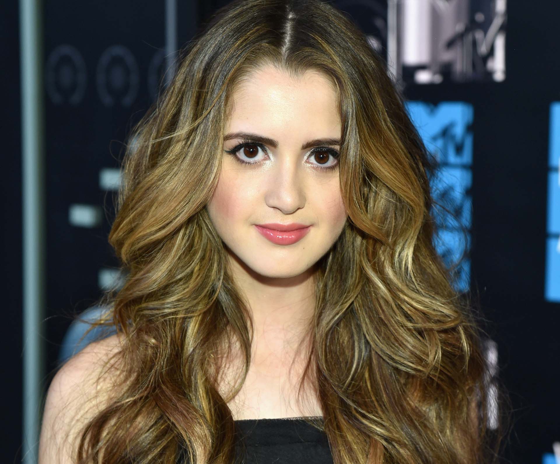Laura Marano Wallpaper Collection For