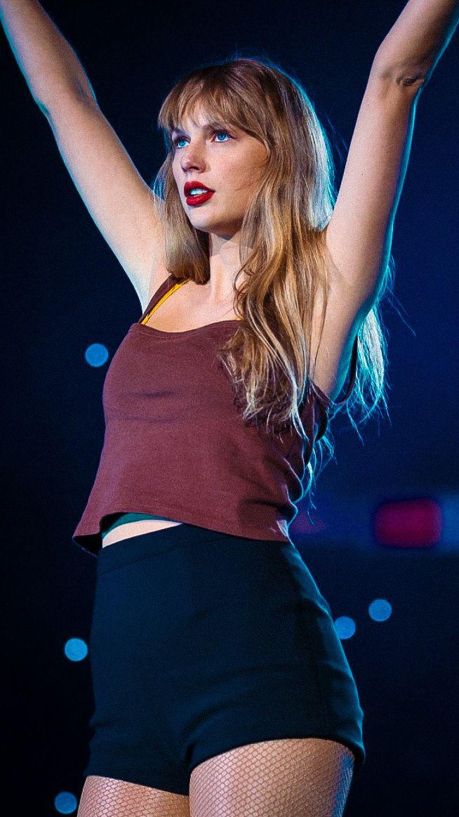 Taylor Swift The Eras Tour Wallpaper Lockscreens In