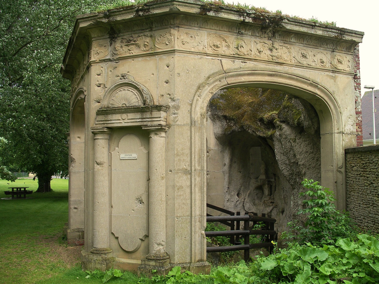 File Fontaine Ste Radegonde Cagny Jpg