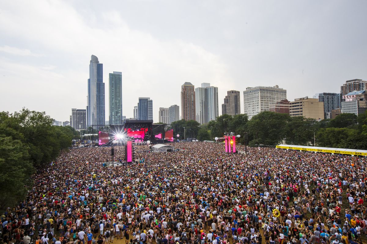 Lollapalooza Features Food Vendors Including A Pizza To Go