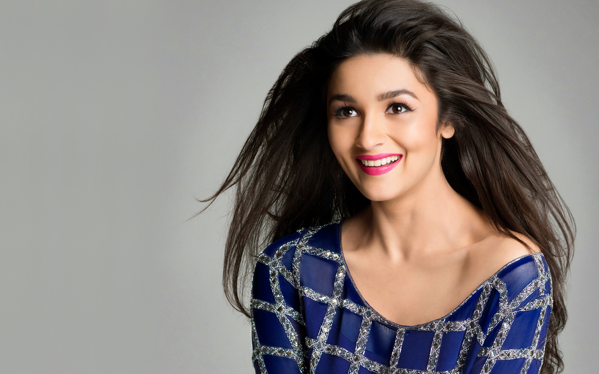 Actress Alia Bhatt Wallpaper Hd