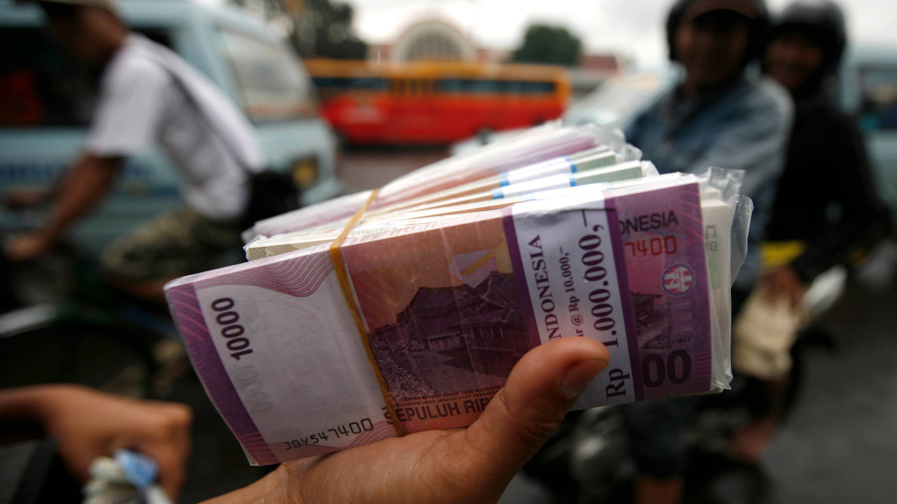 Smbc In Two Way Race To Buy Indonesia S Bank Permata Nikkei