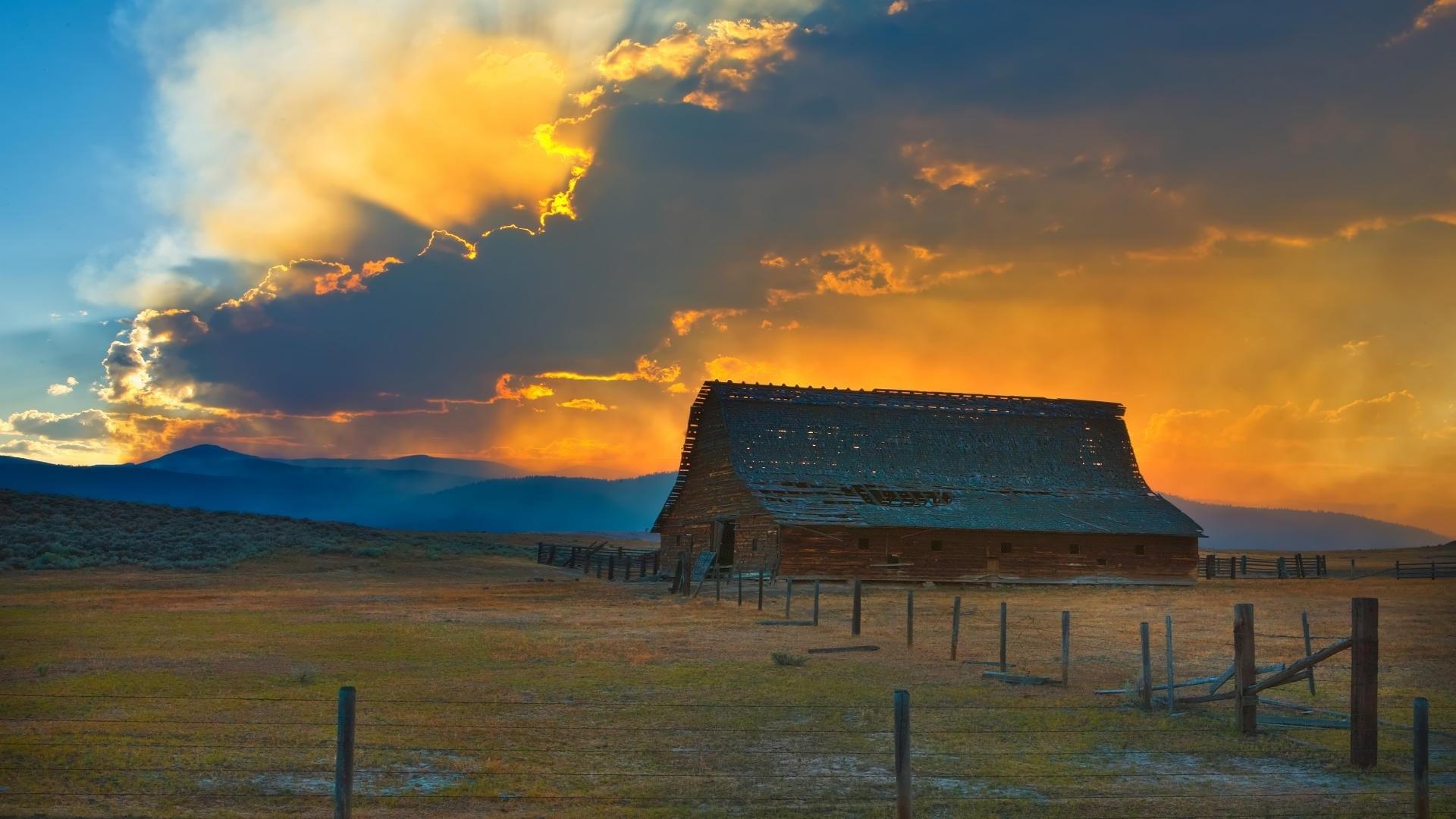 HD Glorious Sunset Over Old Barn Wallpaper Background