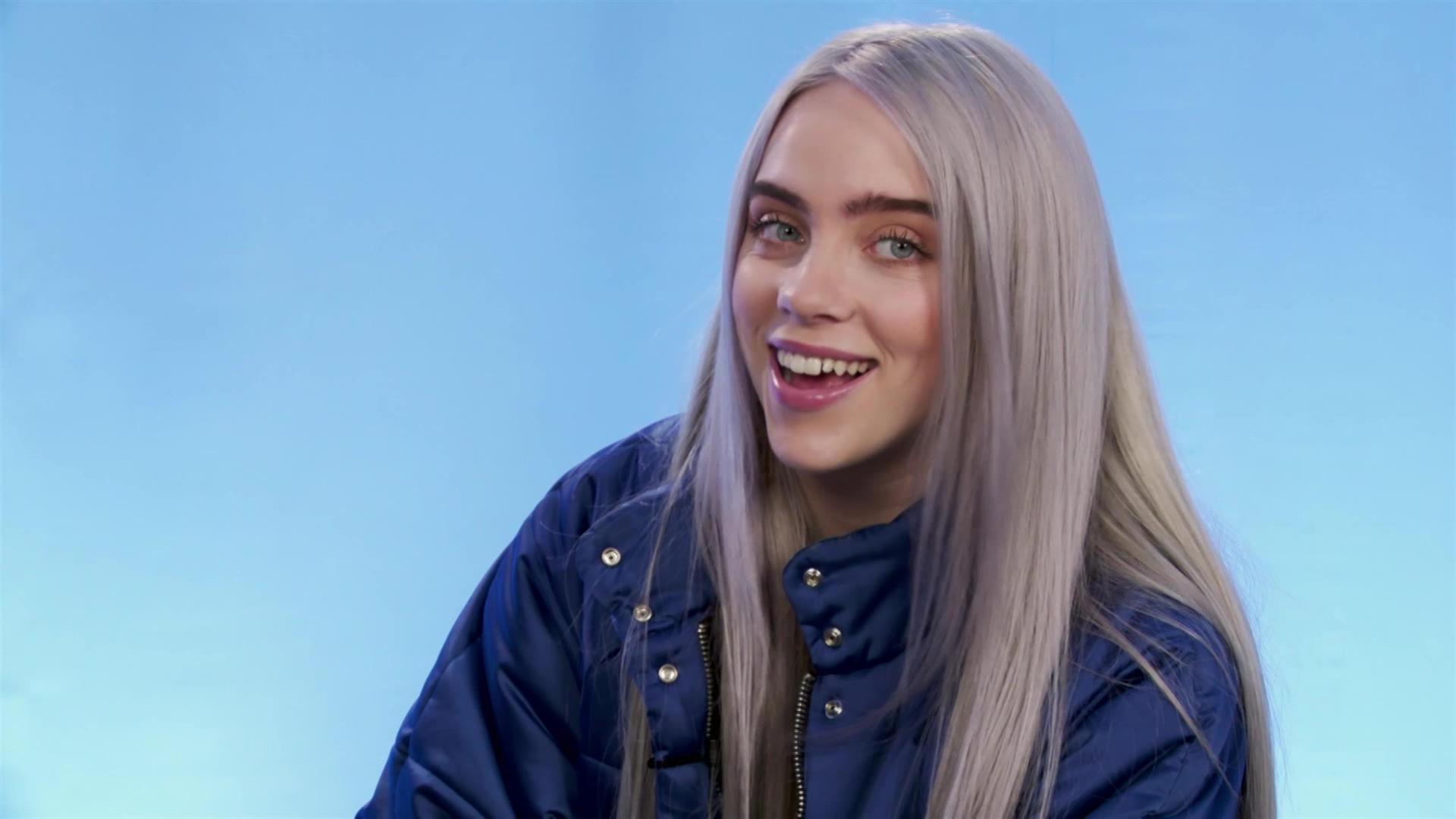 OMG billie with blue hair and then billieeilish
