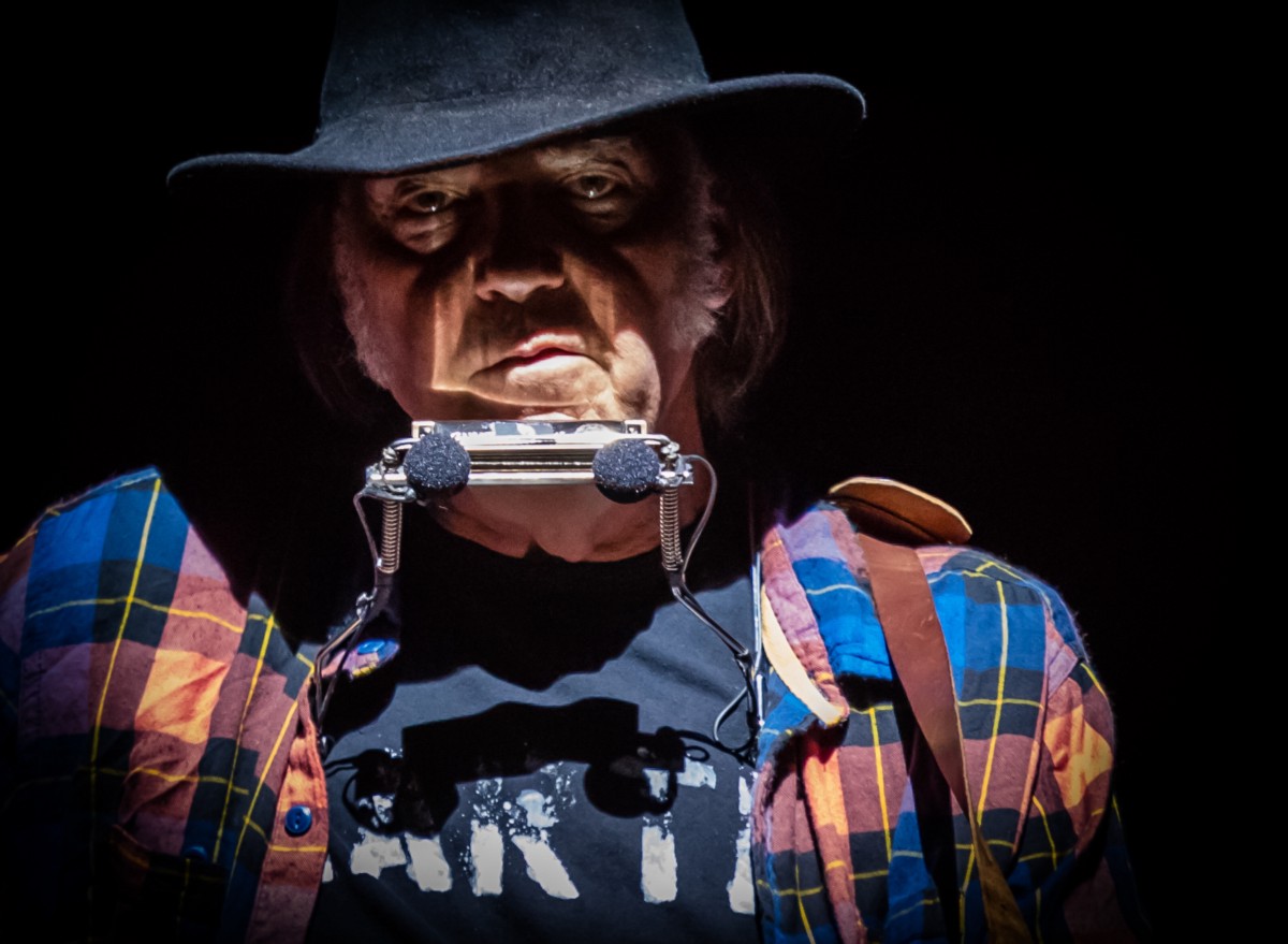 Neil Young Promise Of The Real Earth Weird Statements