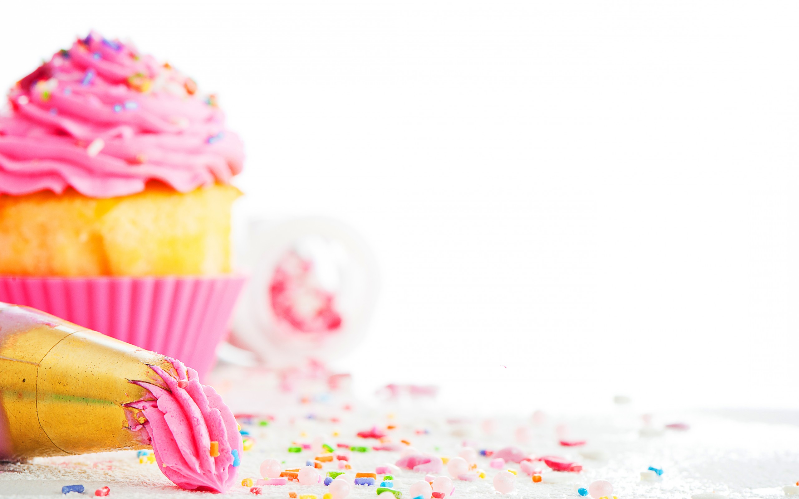 Cute Pink Cupcake Wallpaper