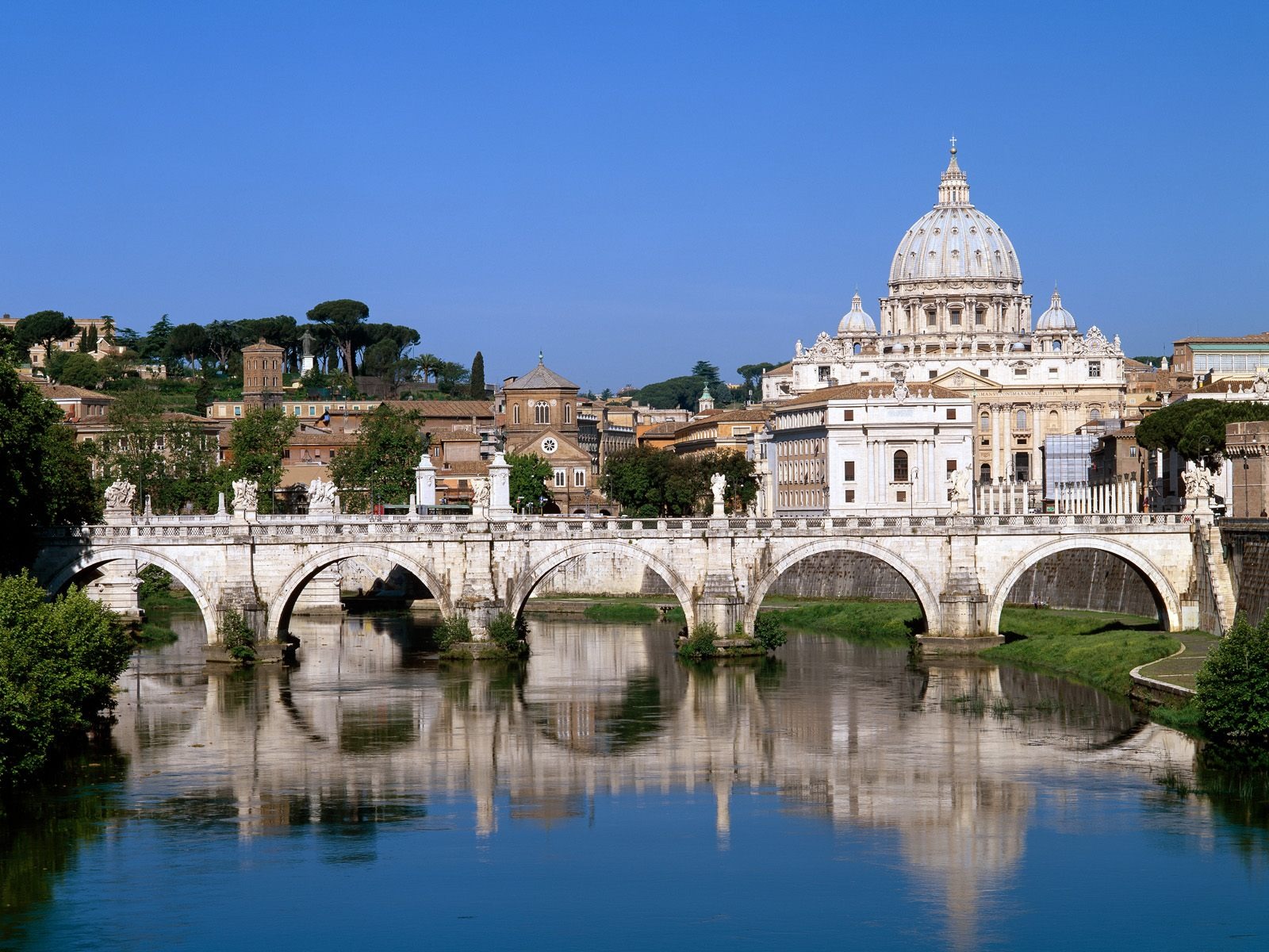 The Vatican Seen Past Tiber River Wallpaper Italy