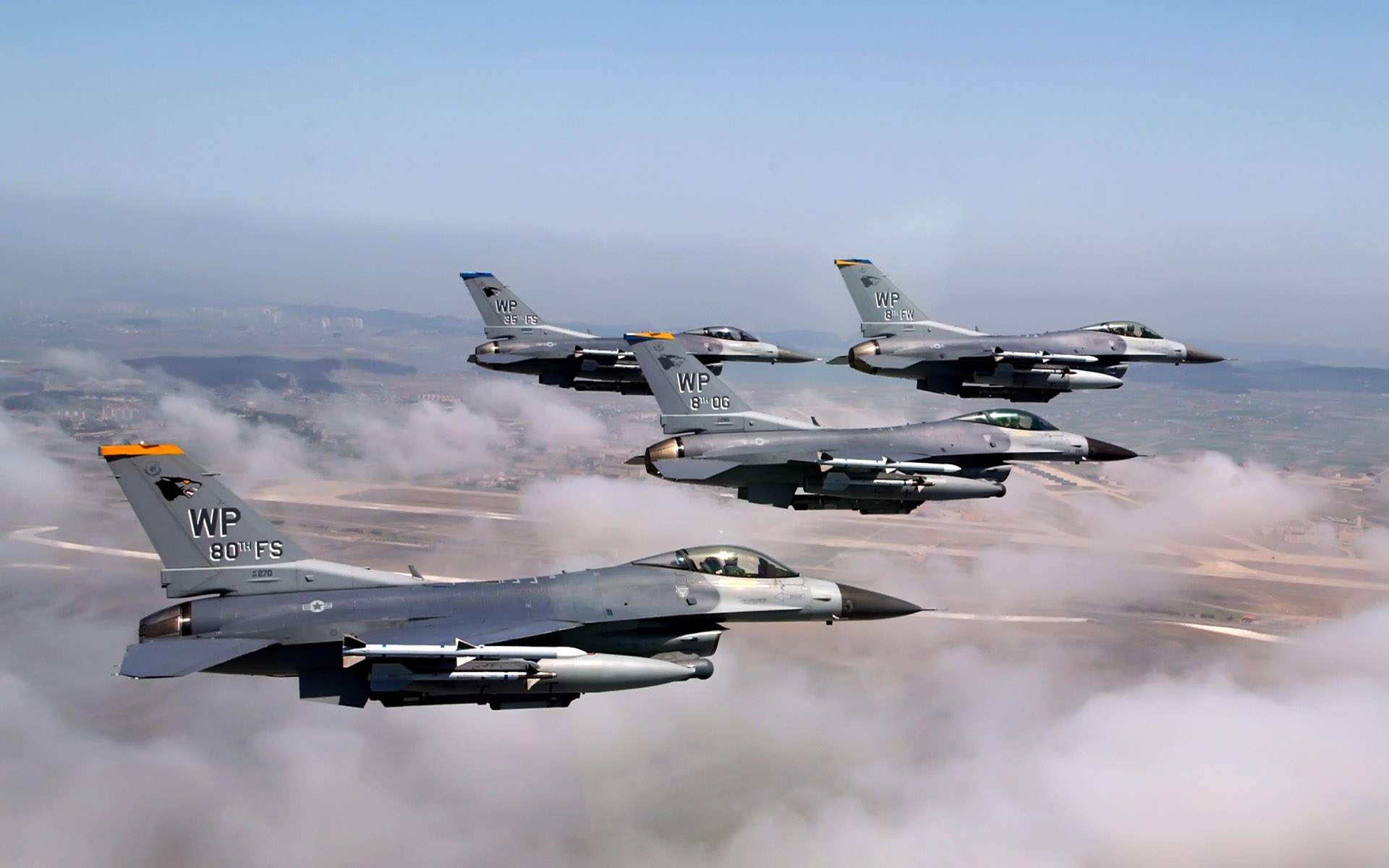 Formation of F 16 Fighting Falcons Wallpapers HD Wallpapers