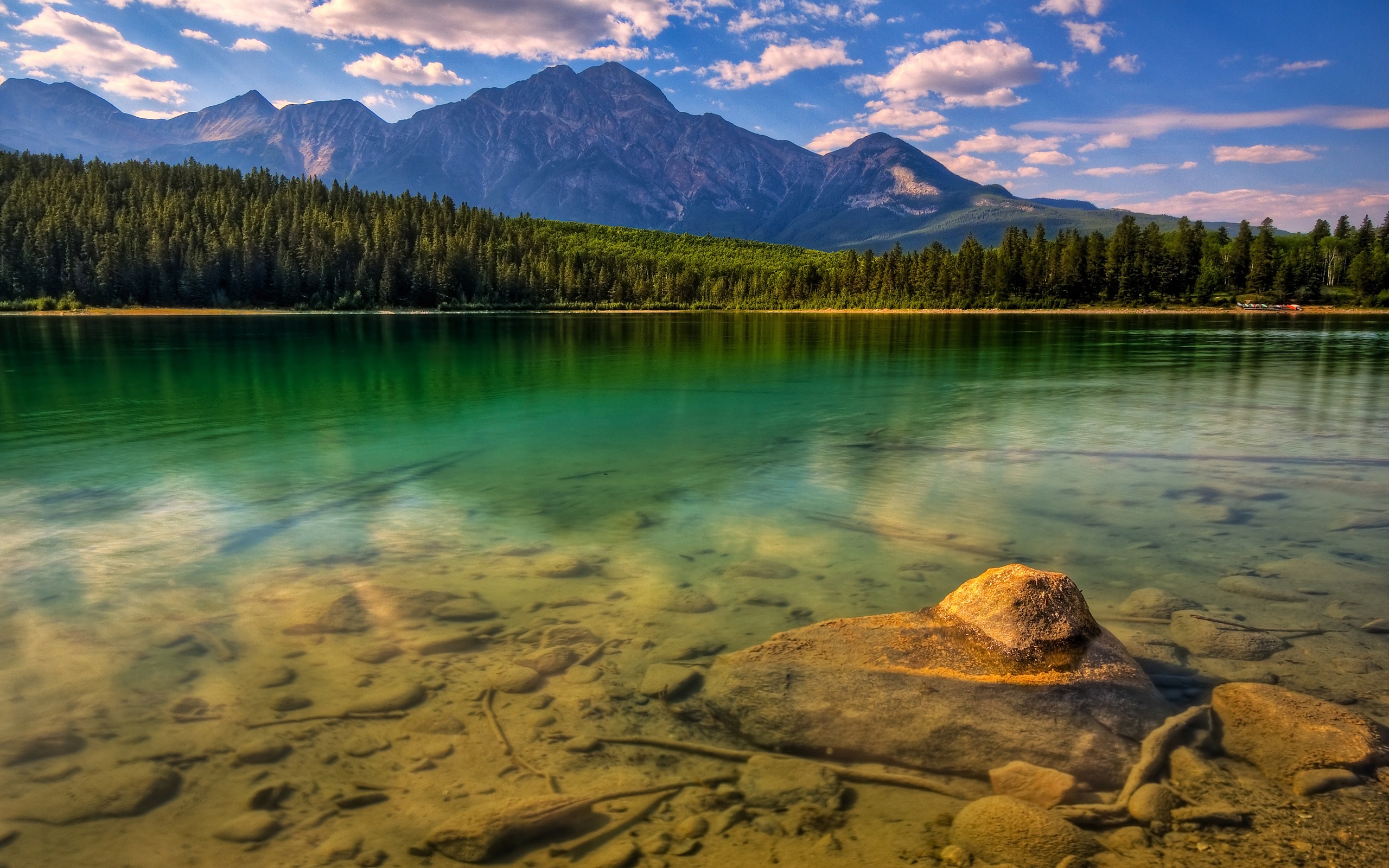 Best Lake Wallpaper   Scenic Computer Backgrounds   2560x1600