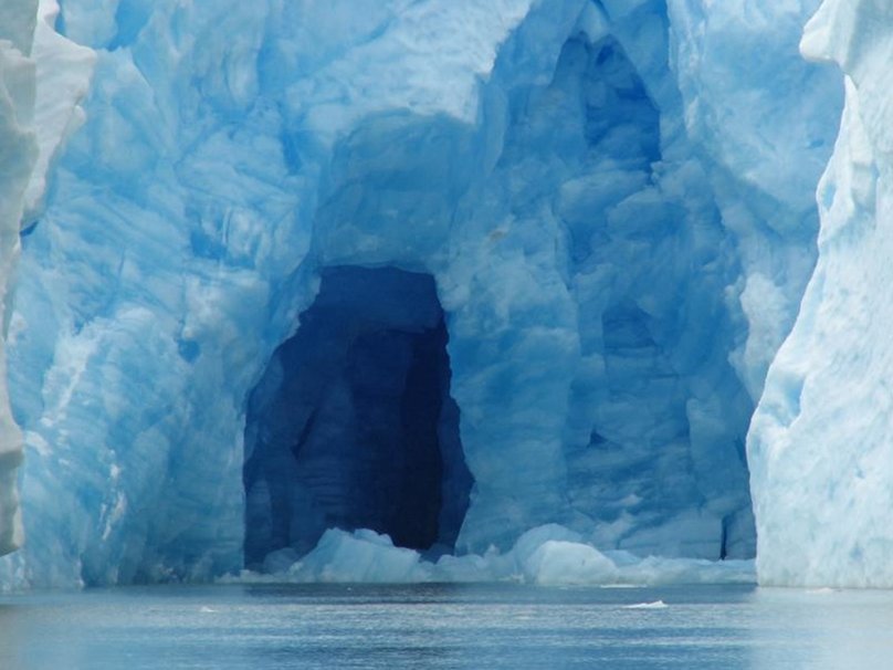 Iceberg Wallpaper