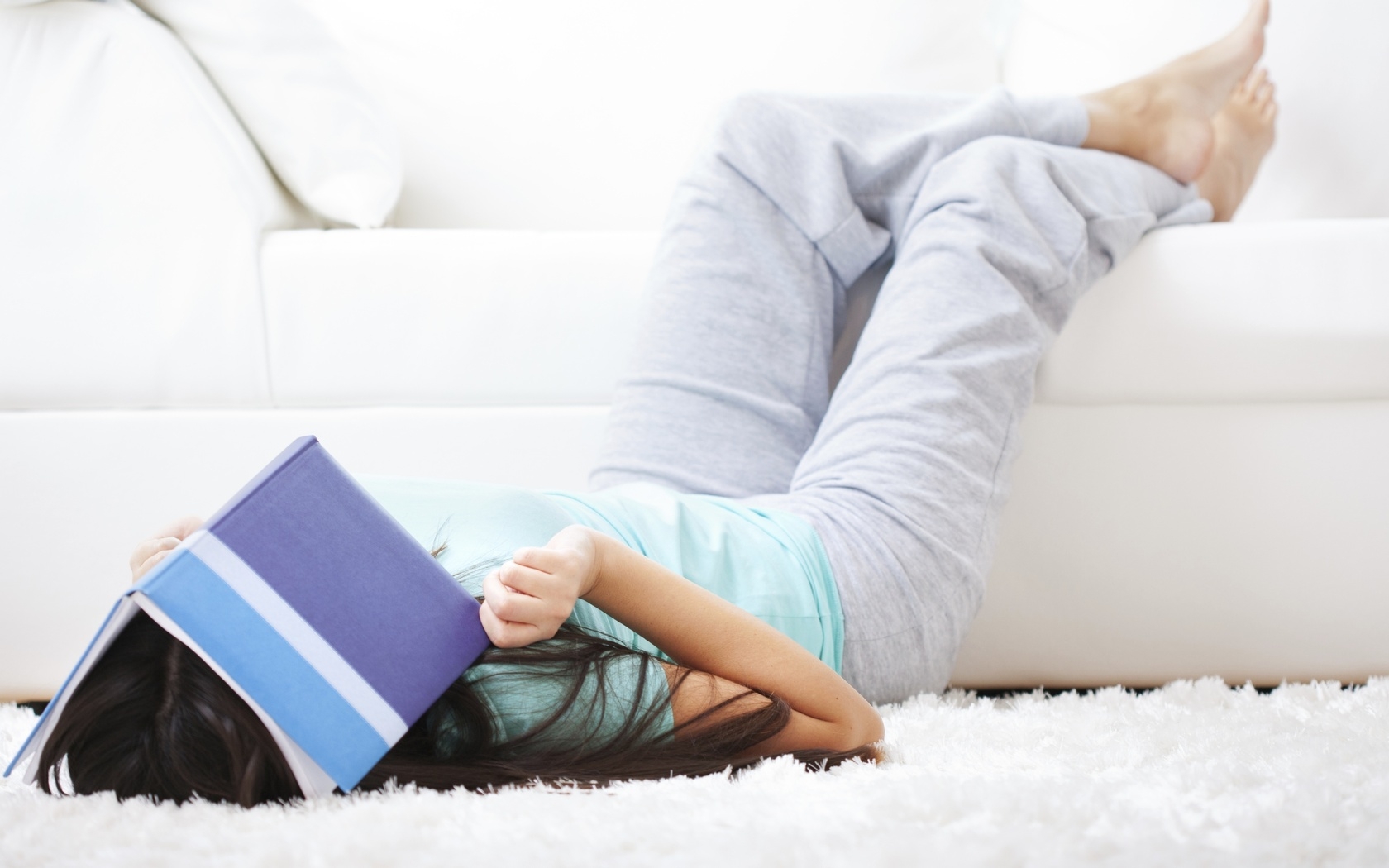 Download Wallpaper girl learning books sofa rug fatigue HD