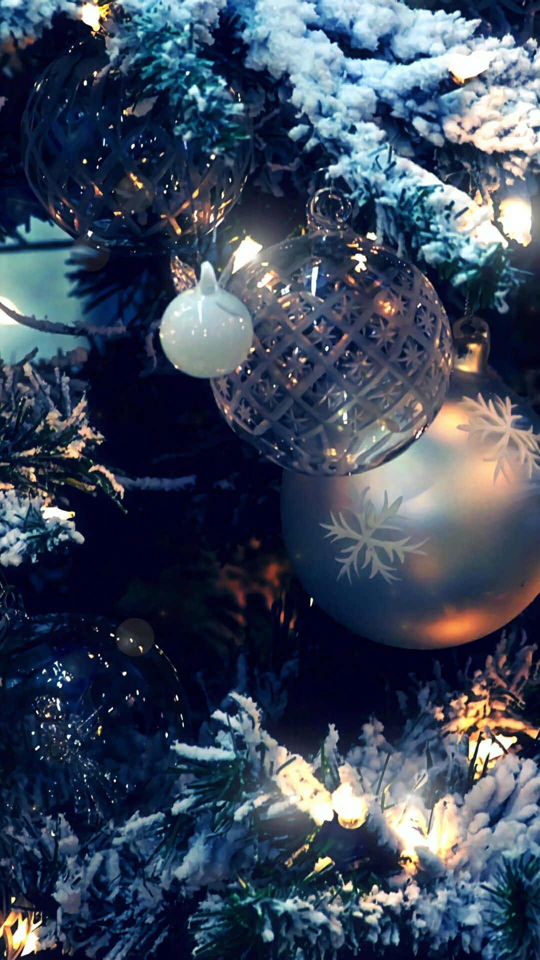 Christmas Balls Wallpaper