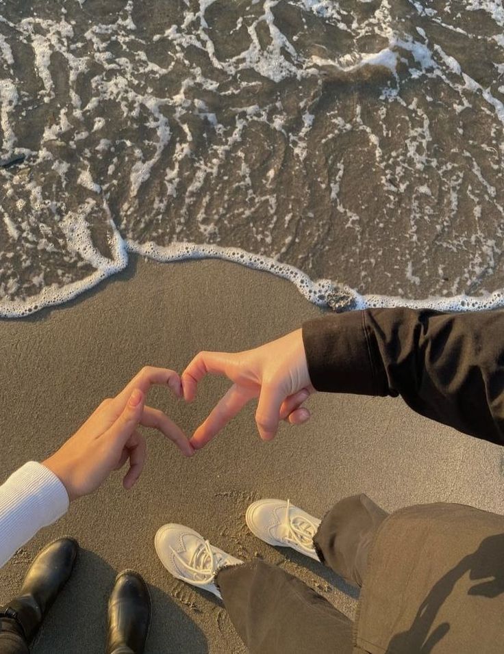 Aesthetic Couples Wallpaper