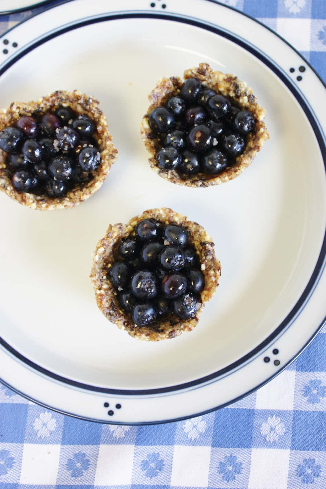 Tempt Your Taste Buds With This Scrumptious Blueberry Tart Wallpaper
