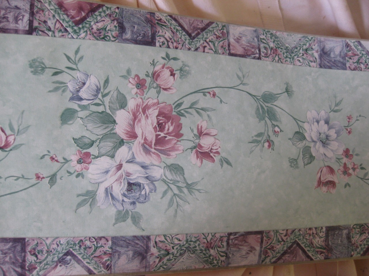 Free download Details about SLOANE TURQUOISE LILAC FLORAL WALLPAPER