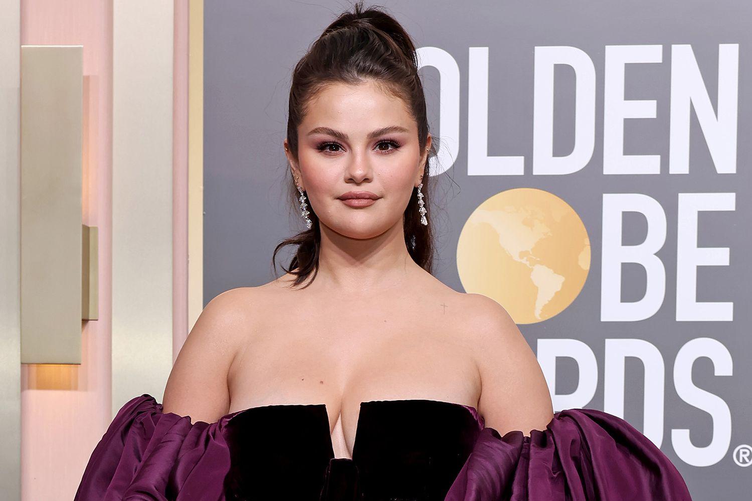 Selena Gomez Hits Golden Globes Red Carpet In Gorgeous Gown