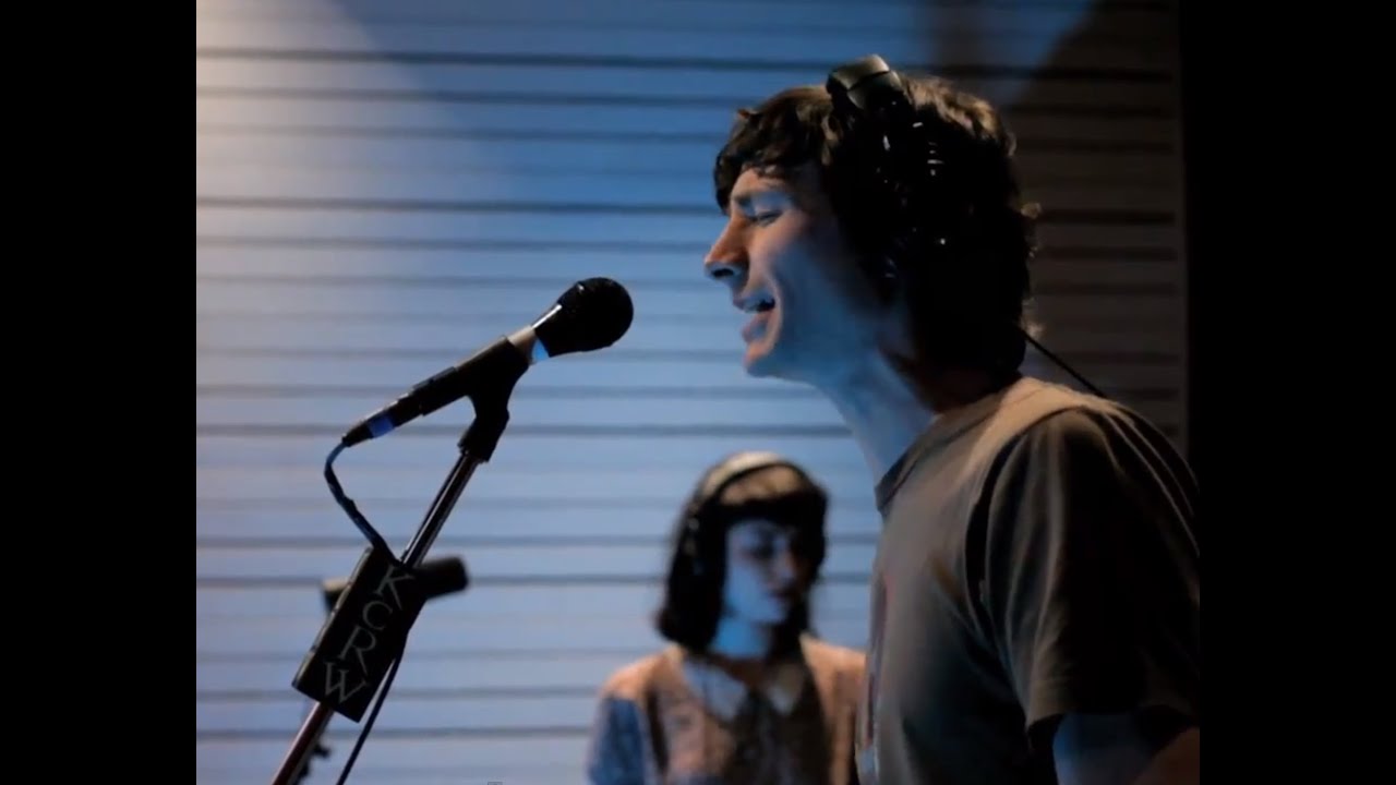 Gotye Performing Somebody That I Used To Know On Kcrw