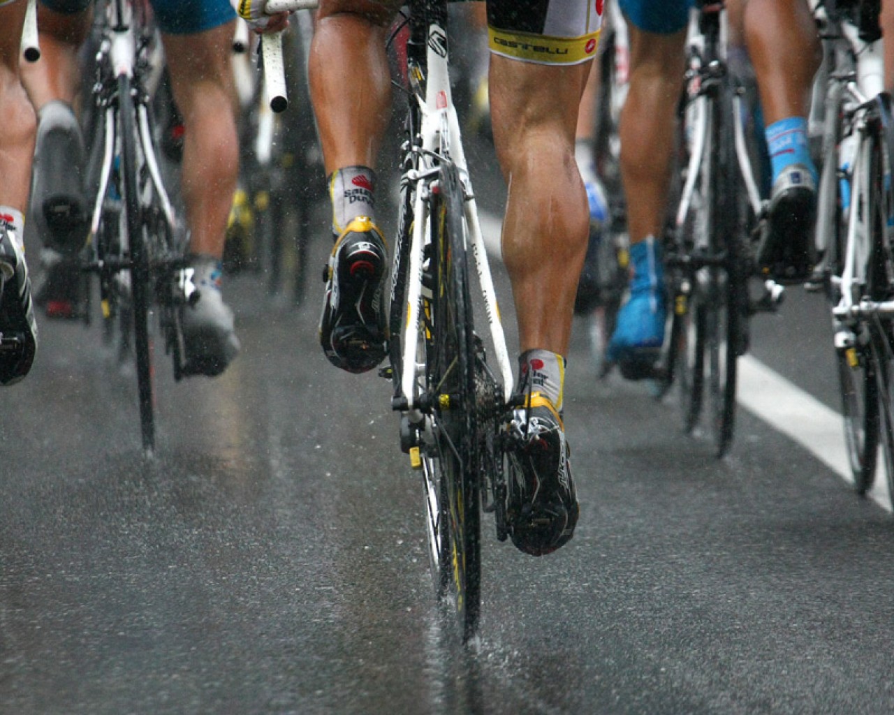 ScreenHeaven Tour de France bicycles cycling legs sports