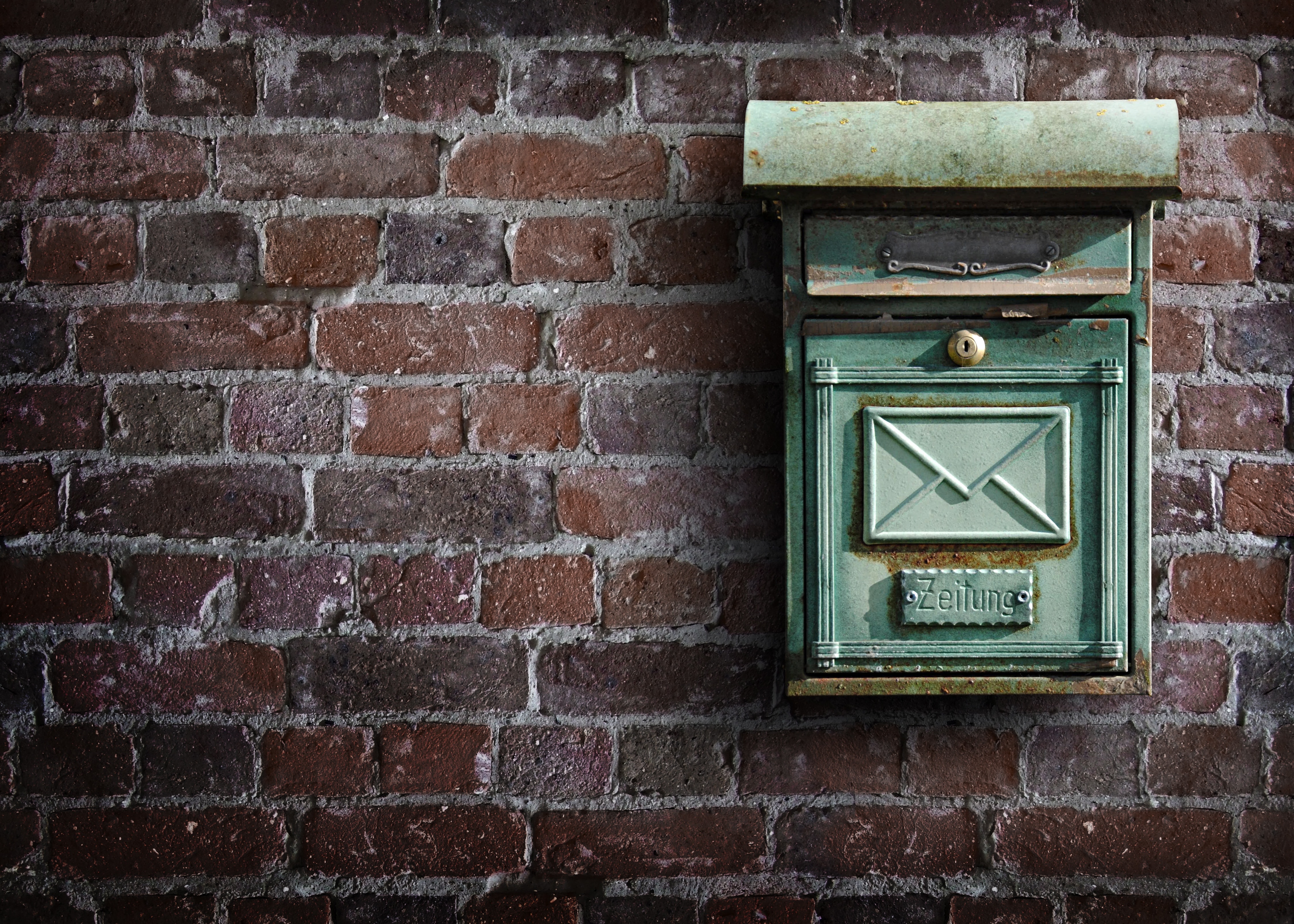 Green Mailbox Image