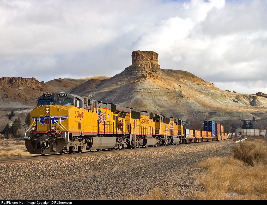 Railpictures Photo Up Union Pacific Ge Es44ac At Green