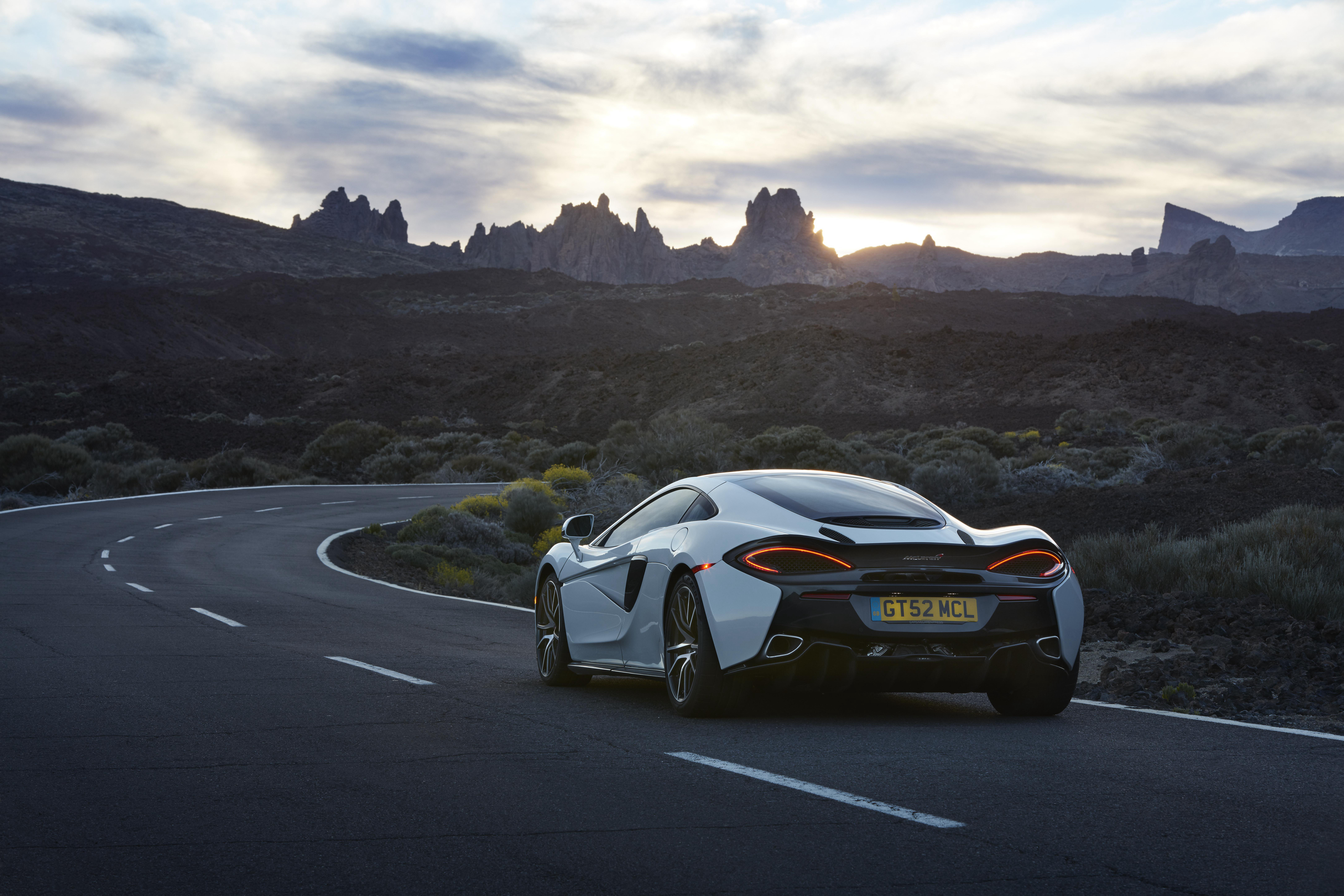White Car Supercar Mclaren Vehicle 570gt 4k Ultra HD Wallpaper