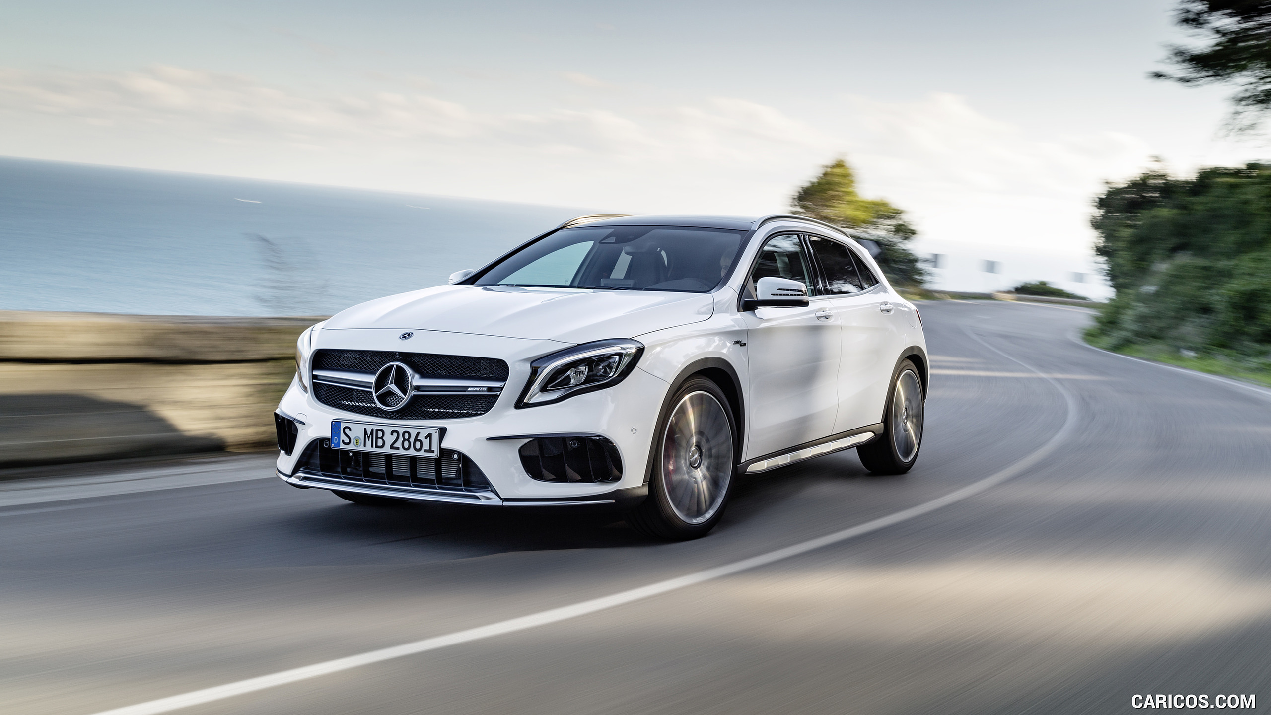 Mercedes Amg Gla 4matic Color Cirrus White Front HD