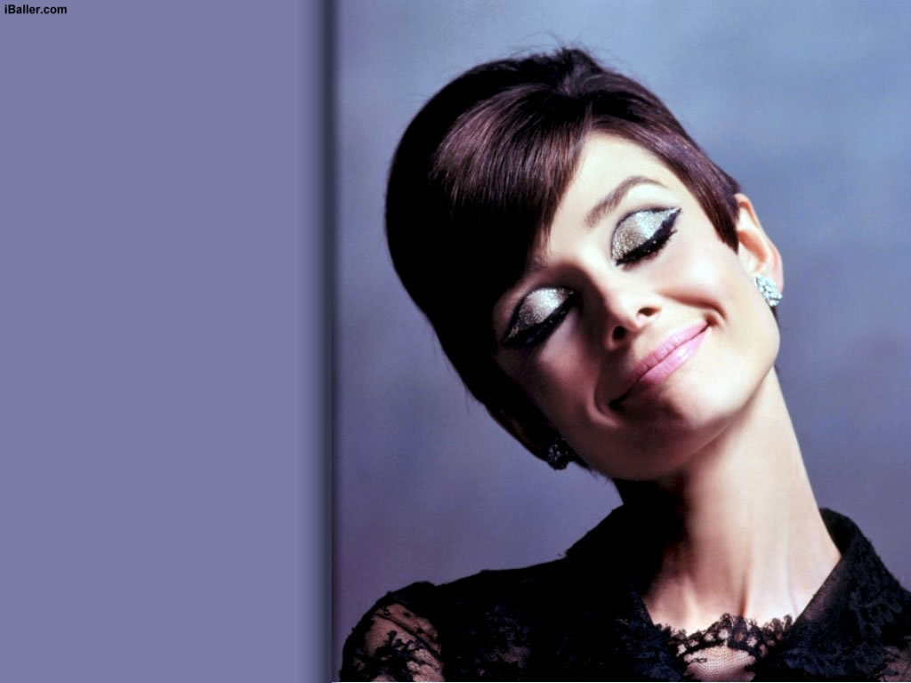 Audrey Hepburn A Wallpaper