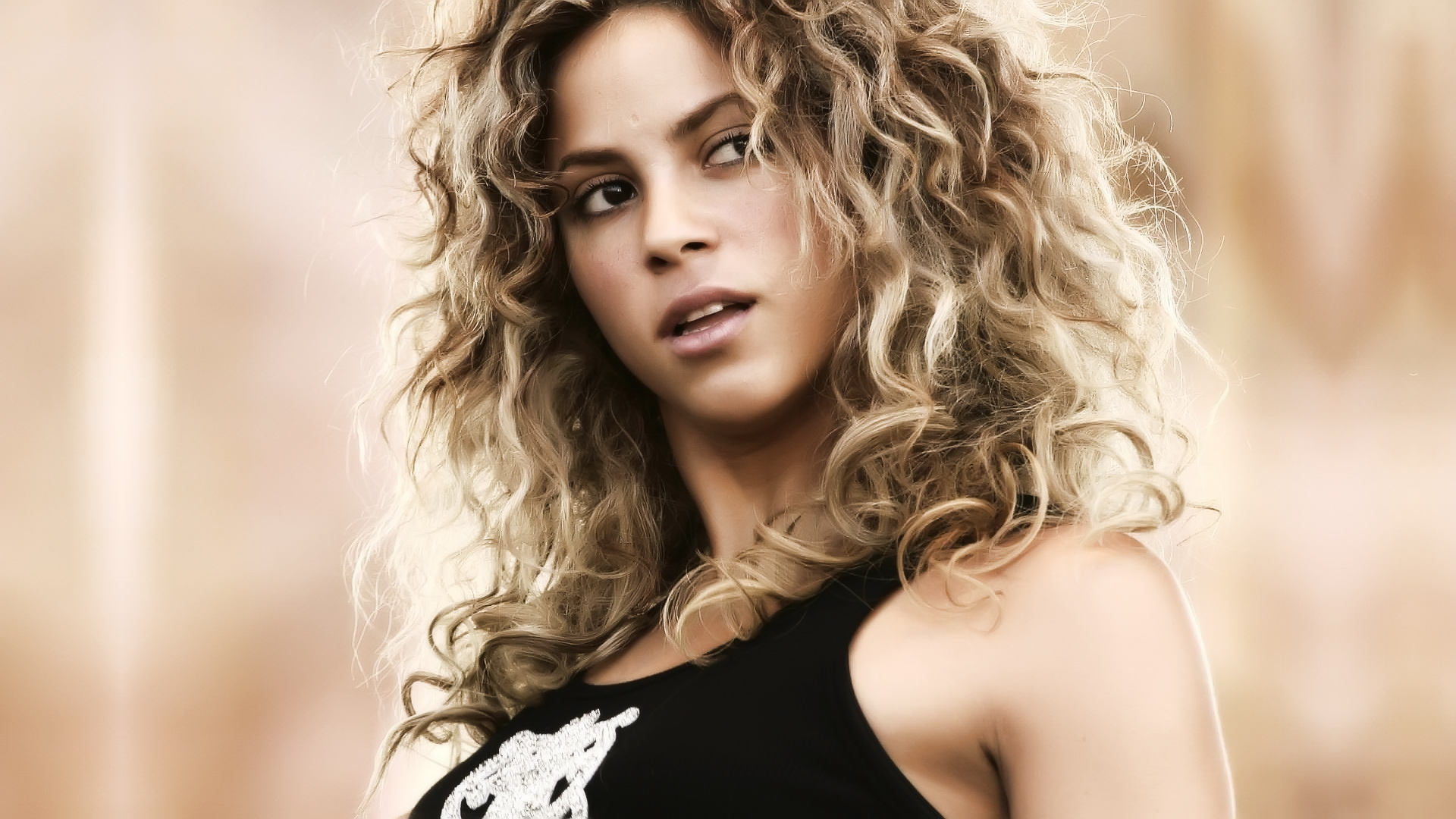 Shakira Portrait Wallpaper Music