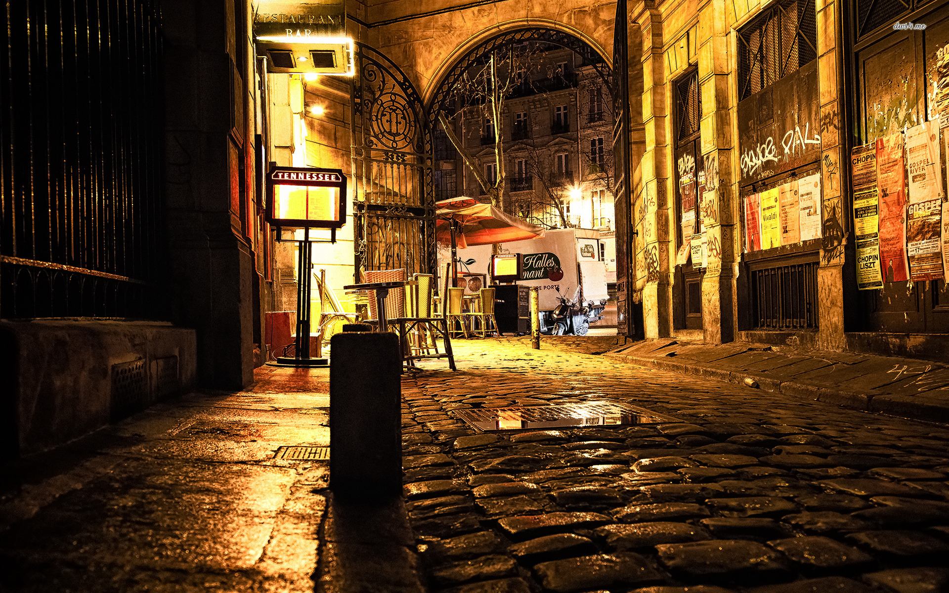 Cobblestone Street In Paris Wallpaper HD
