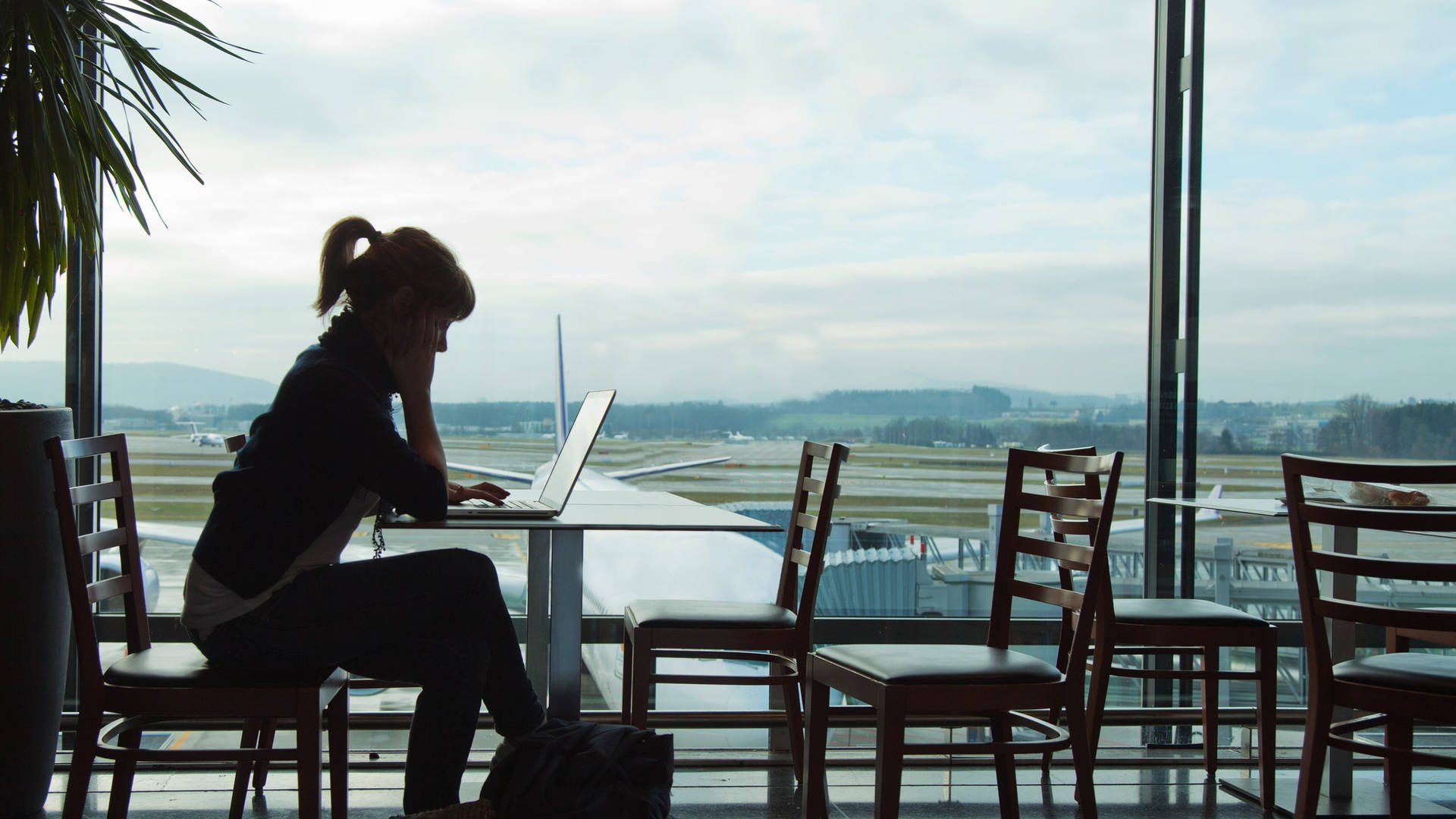 Travel Laptop Wallpaper