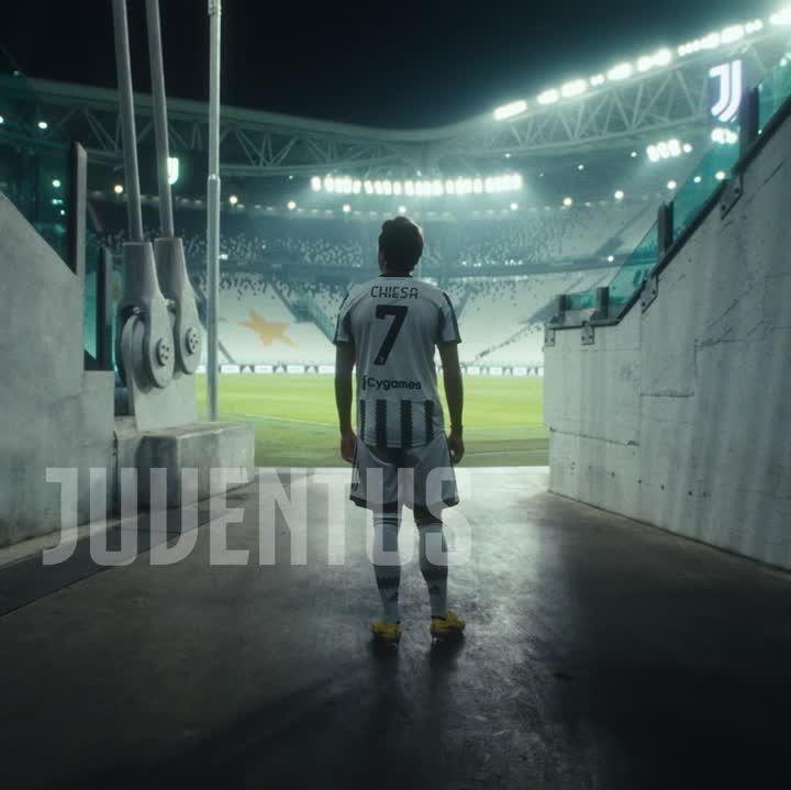 Juventus Football Club On Linkedin Federico Chiesa Back