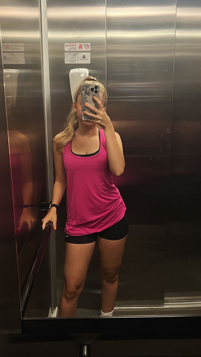 Look Gym Aesthetic Wallpaper