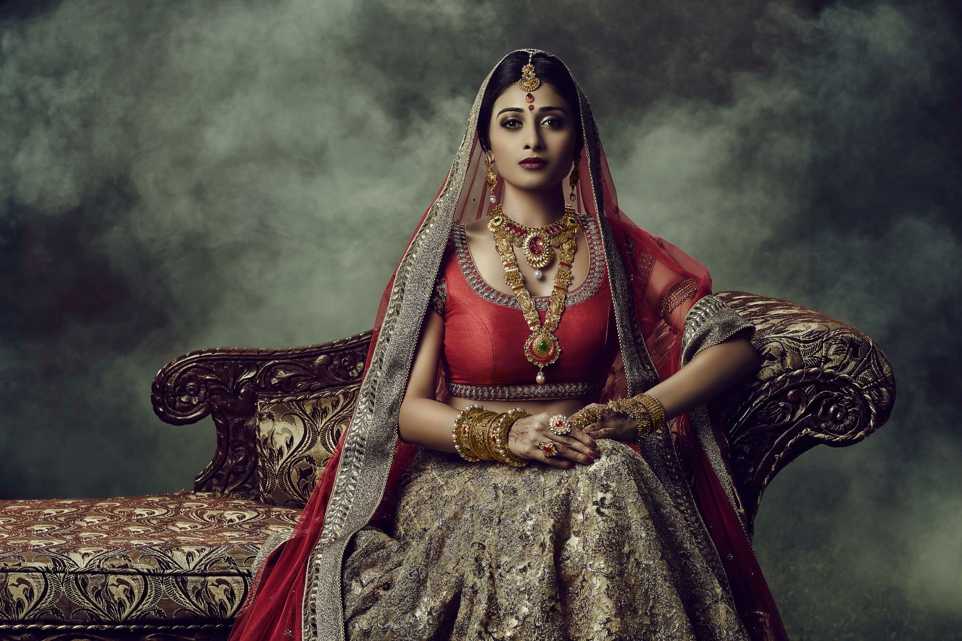 Stunning Indian Bride In Saree Wallpaper