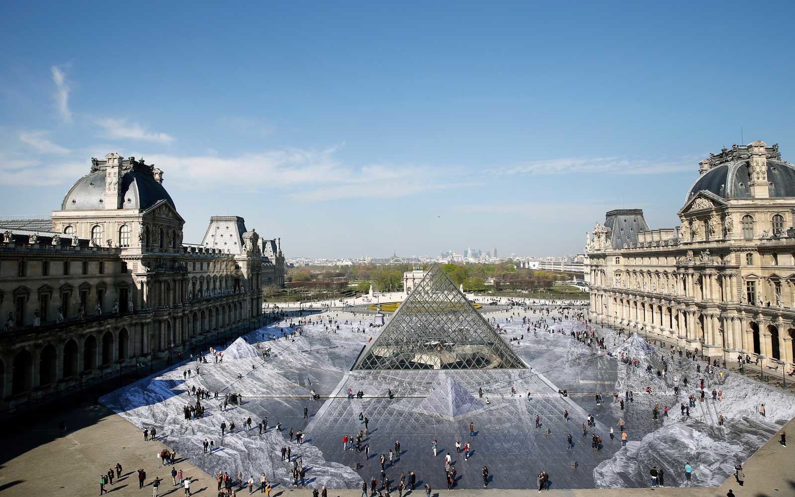 This Optical Illusion Transformed The Louvre Into A Bottomless Pit