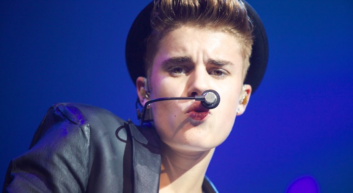 Justin Bieber under Attack about Anne Frank House Comments