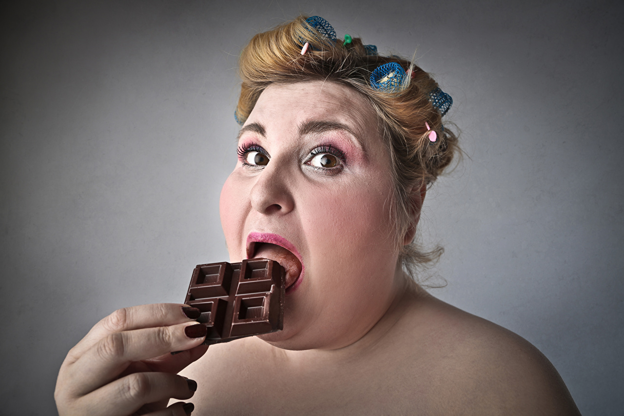 Photos Brown haired Fat Chocolate Face Girls Fingers Gray background