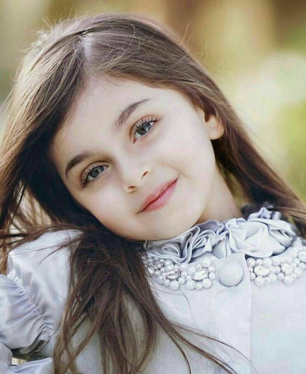 Cute Baby Girl Wallpaper