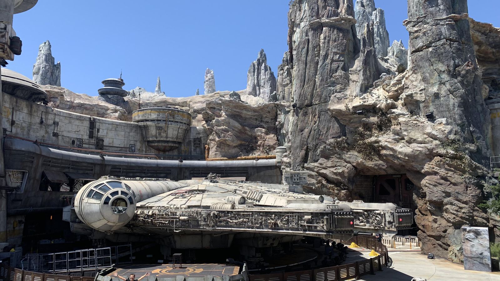 Star Wars Galaxys Edge Everything You Need To Know