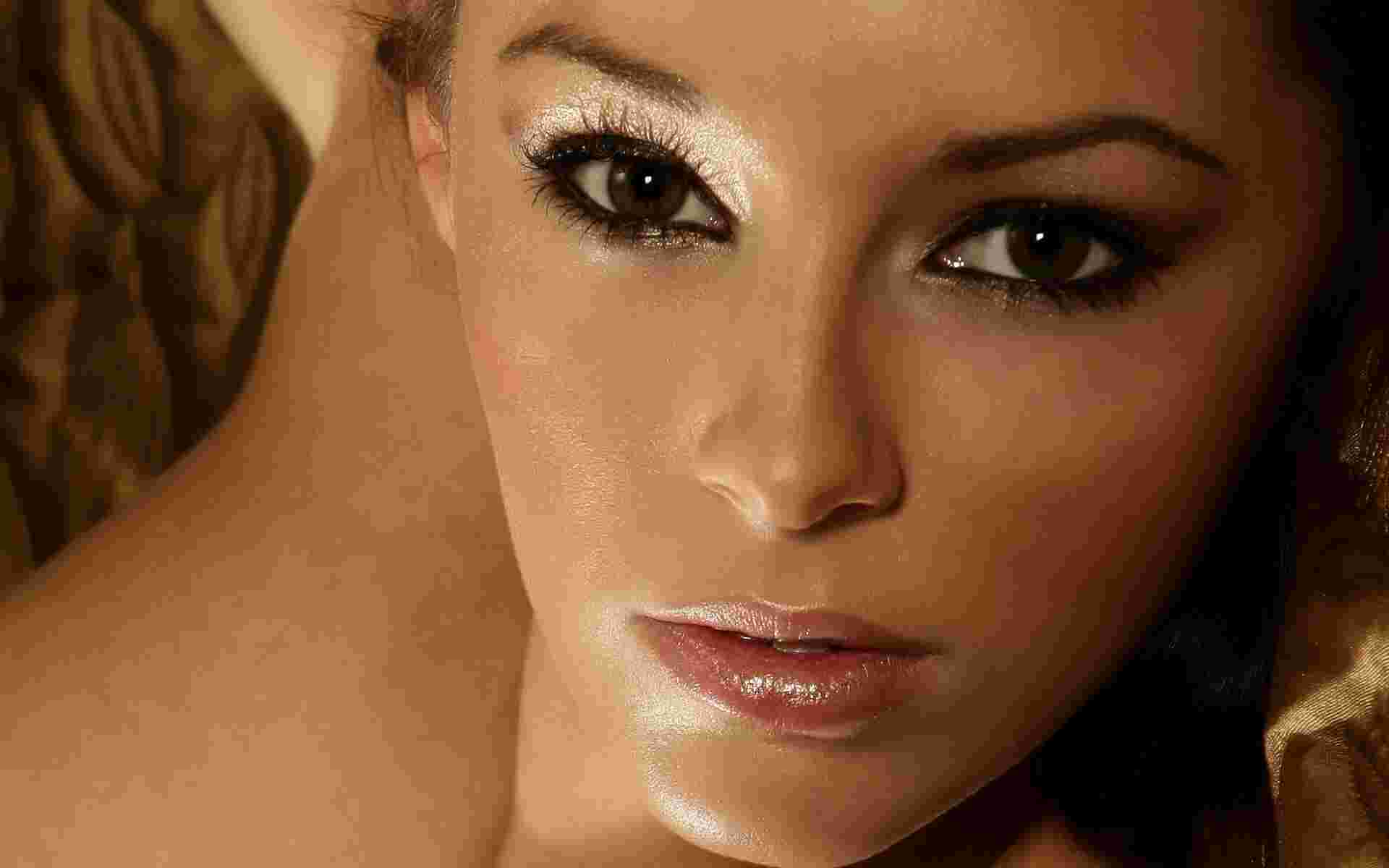 Keeley Hazell Wallpaper Celebrities
