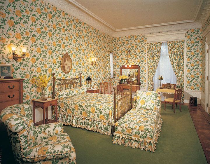 Yellow Roses Room Matching Wallpaper And Fabric Was A Turn Of The