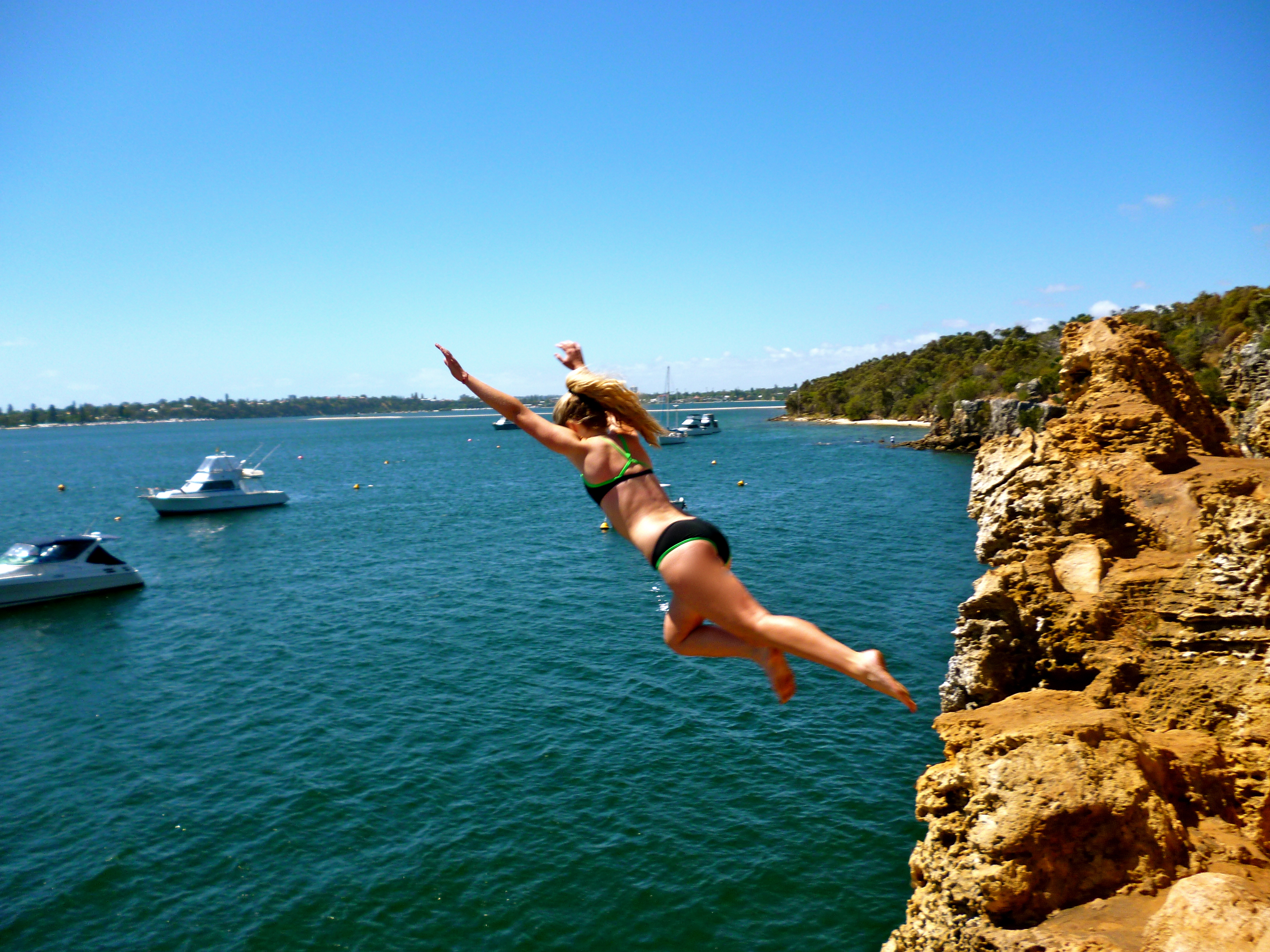 Cliff Diving Wallpapers and Background Images   stmednet