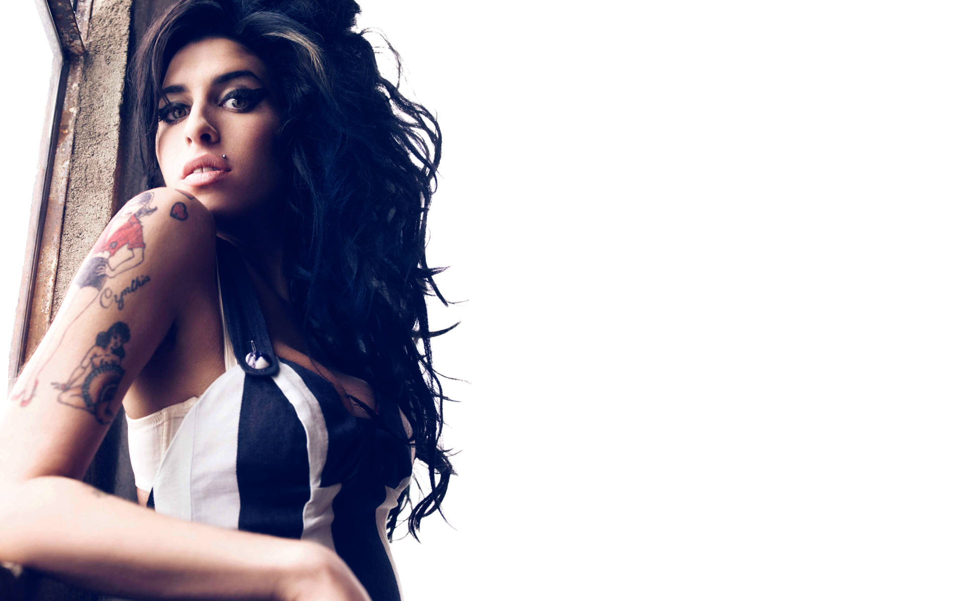 Amy Winehouse Wallpaper And Image Pictures Photos