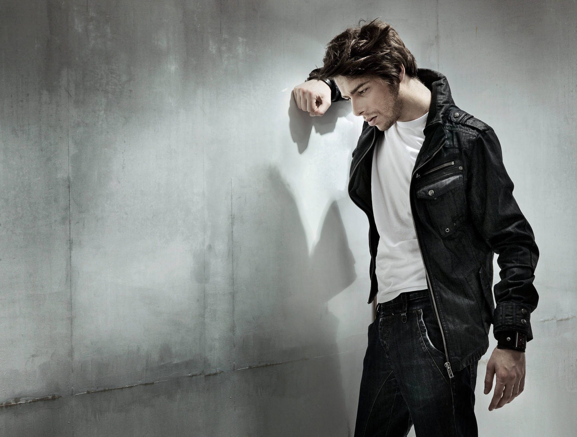 Hot Guy Wallpaper
