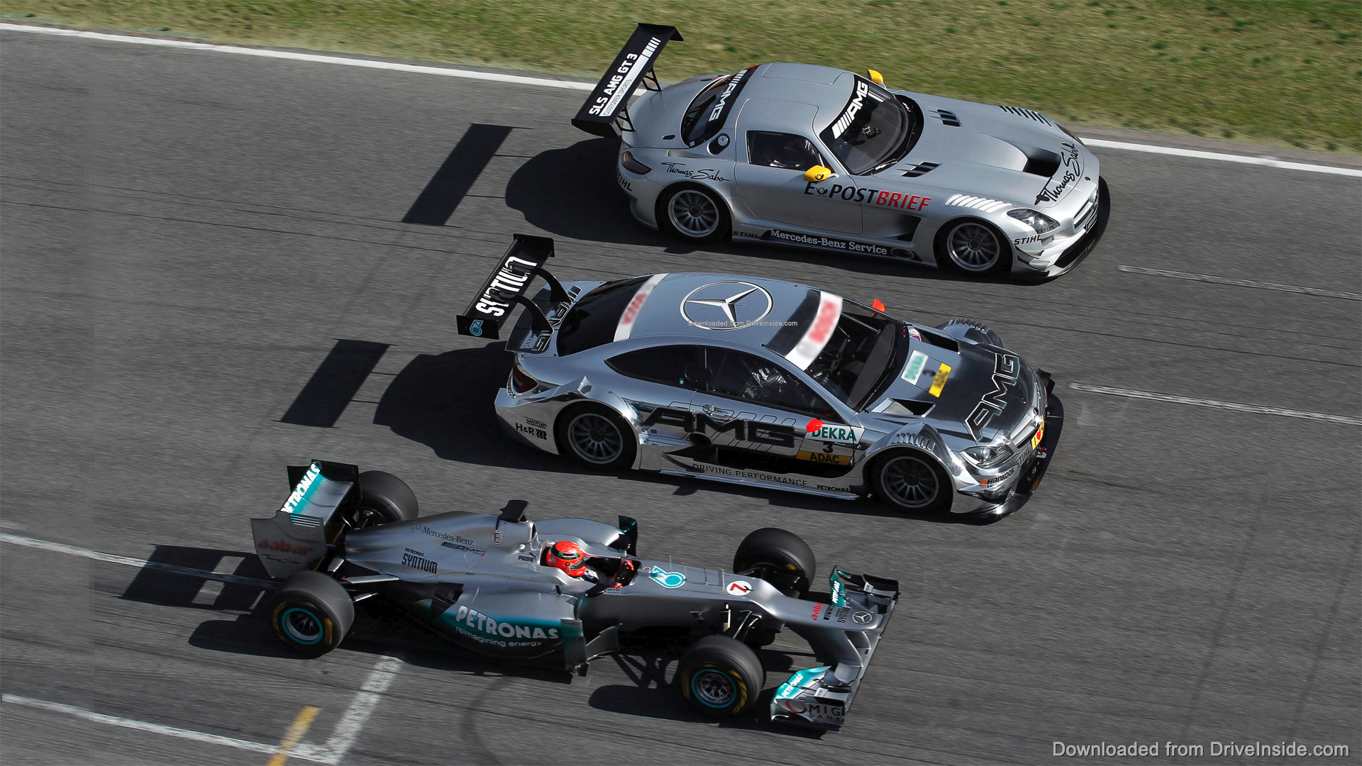 Mercedes Amg Petronas Keep Moving With Blackberry